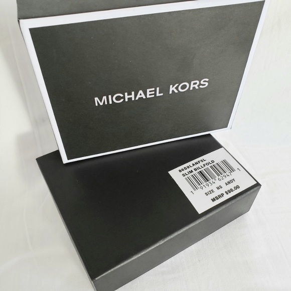 NEW authentic MK leather billfold wallet - Picture 2 of 5